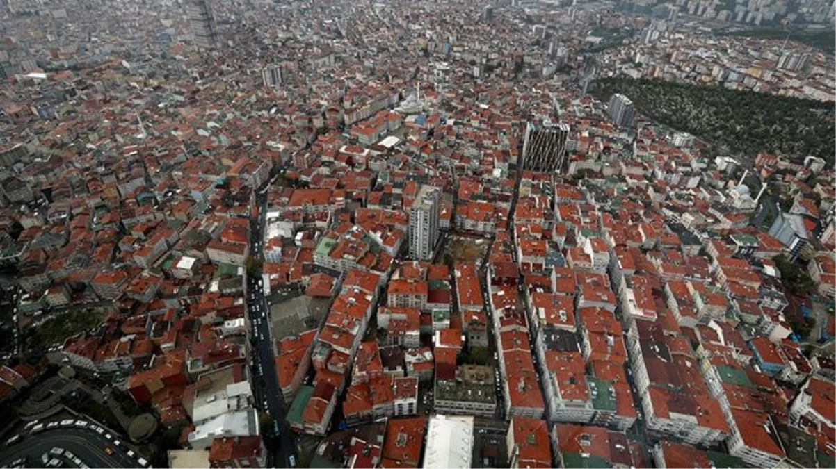 Prof. Dr. Okan Tüysüz, İstanbul\'u bekleyen tehlikeyi gözler önüne serdi: Ağır hasar alacak ya da yıkılacak 90 bin binadan bahsediyoruz