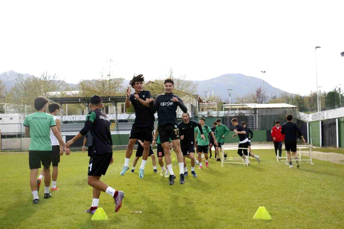 Rize\'yi eleyen genç horozlarda hedef Pendikspor