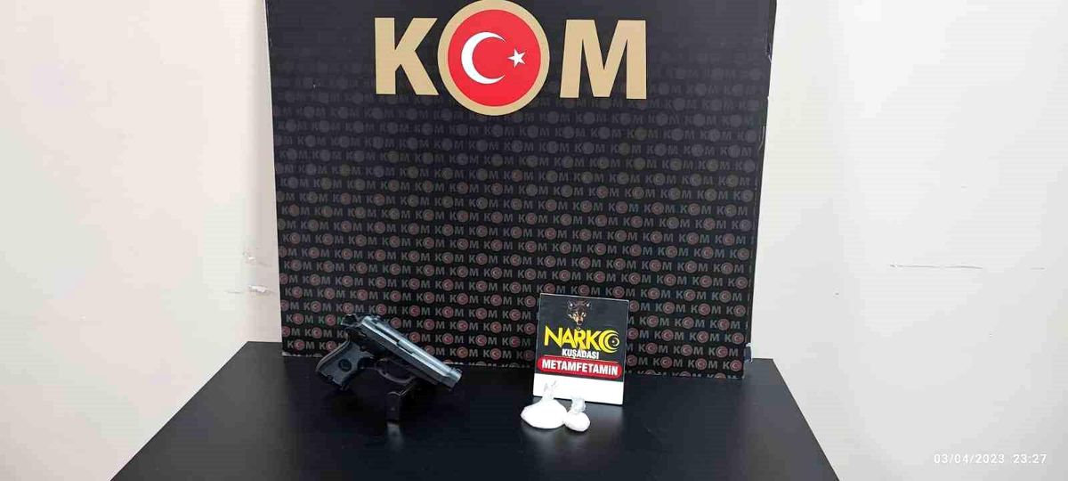 Şüphe üzerine durduruldu, uyuşturucu ve silah çıktı