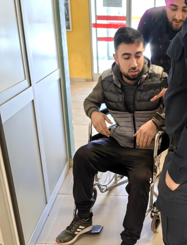 Yolda bulduğu düzenek patladı, bacağından yaralandı Yolda bulduğu düzenek patladı, bacağından yaralandı