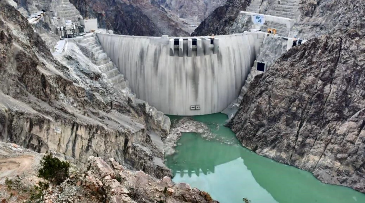 Yusufeli Barajı ve HES\'te su yüksekliği 100 metreyi buldu