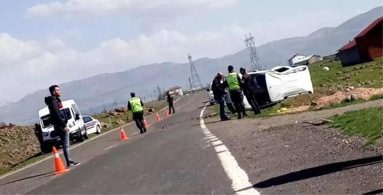 Köpeğe çarpmamak için manevra yaptığı araç takla attı: 2 yaralı