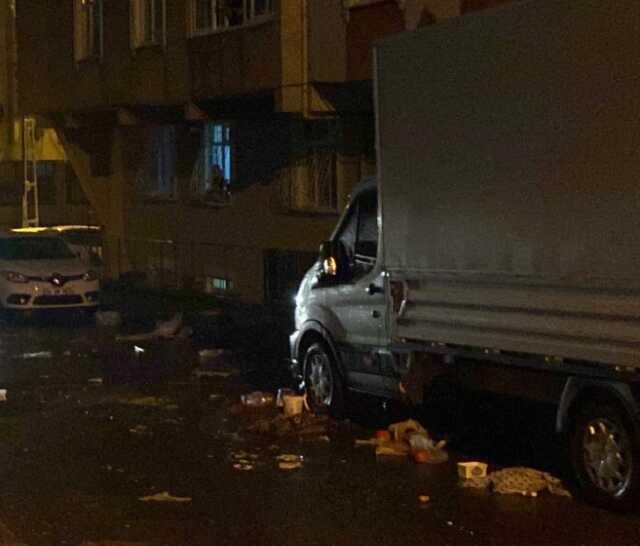 Küçükçekmece'de cinnet getiren kadın önce annesini bıçakladı sonra intihara kalkıştı