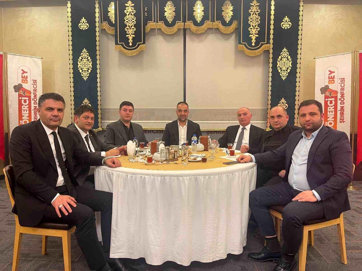 MHP Erzurum İl Başkanı Adem Yurdagül: \'STK\'larımızla birlikte daha güçlüyüz\'