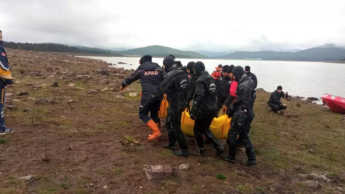 Seben Gölünde kaybolan 2 çocuk babası bulundu