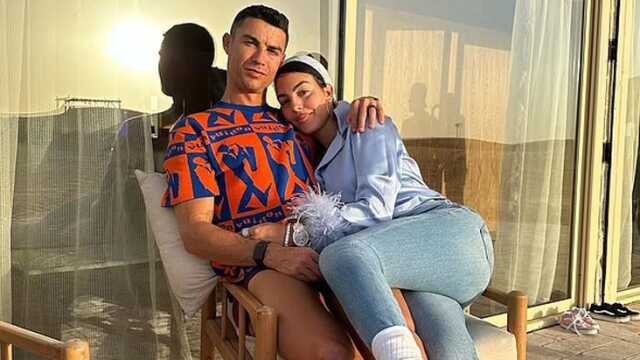 Sevgilisi, 'Midemde kelebekler uçuştu' diyerek Ronaldo ile ilişkisinde en utandığı anı anlattı Sevgilisi, 'Midemde kelebekler uçuştu' diyerek Ronaldo ile ilişkisinde en utandığı anı anlattı