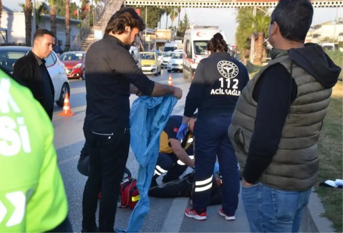Üst geçitten atladı, üzerine düştüğü TIR\'ın altında kalıp öldü