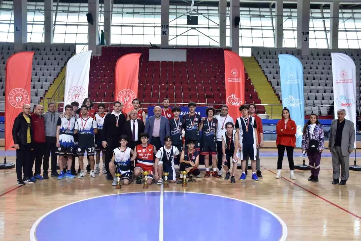 Afyonkarahisar\'da 3x3 basketbol müsabakaları tamamlandı