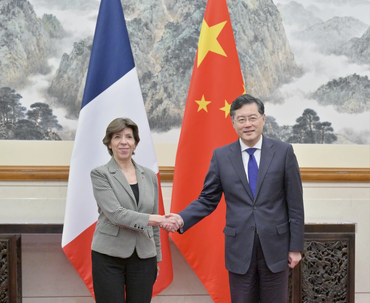 Çin ve Fransa Dışişleri Bakanları Beijing\'de Görüştü