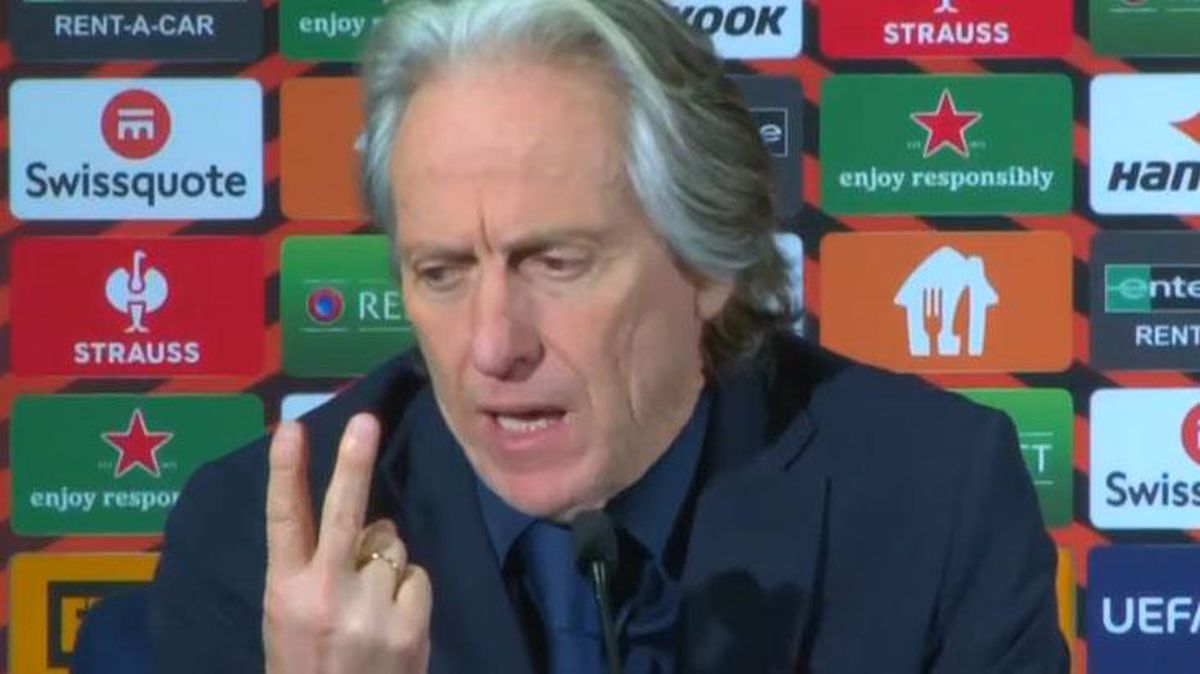 Sessizliğini bozdu! Jorge Jesus, derbi eleştirisi yapanlara iki maçı hatırlattı