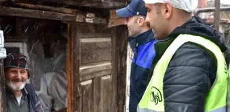 İlçede kurulan aşevinde ocaklar her gün ihtiyaç sahibi aileler ile depremzedeler için yanıyor