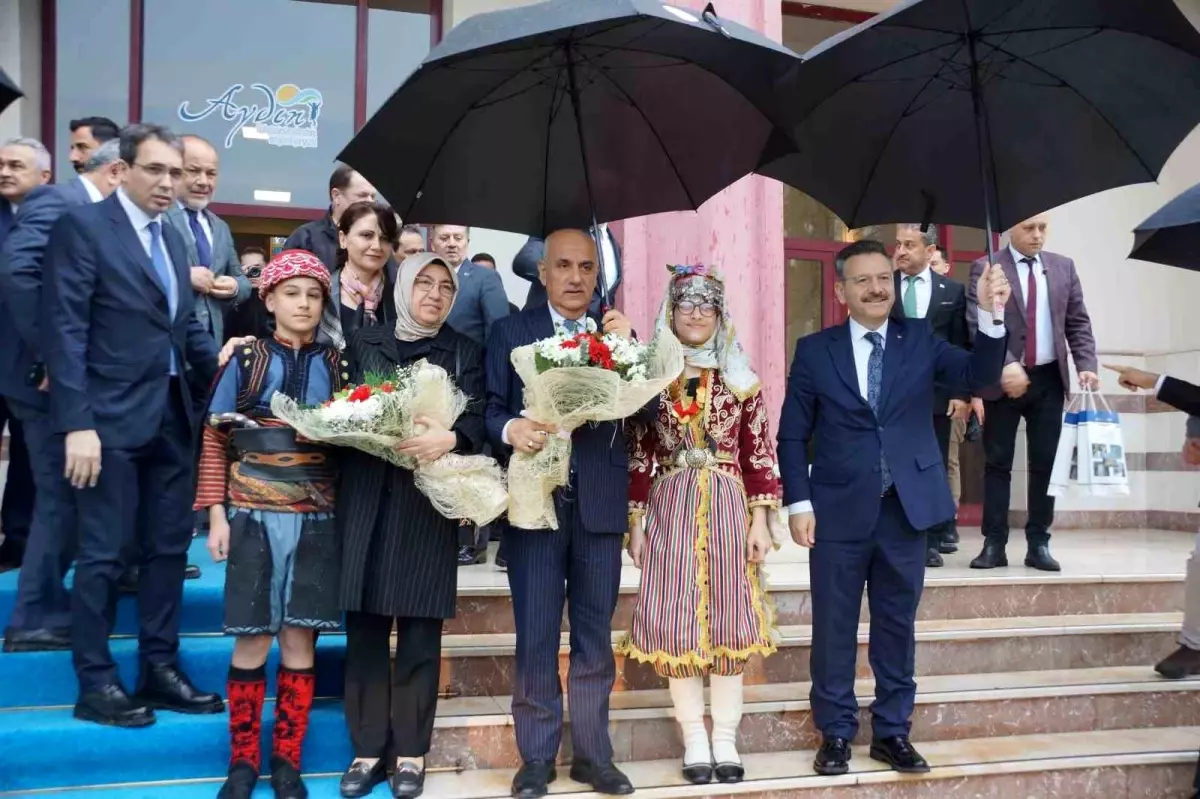 Tarım ve Orman Bakanı Kirişci, 'Aydın tarımsal kalkınma kapasitesi ile önemli bir kent'