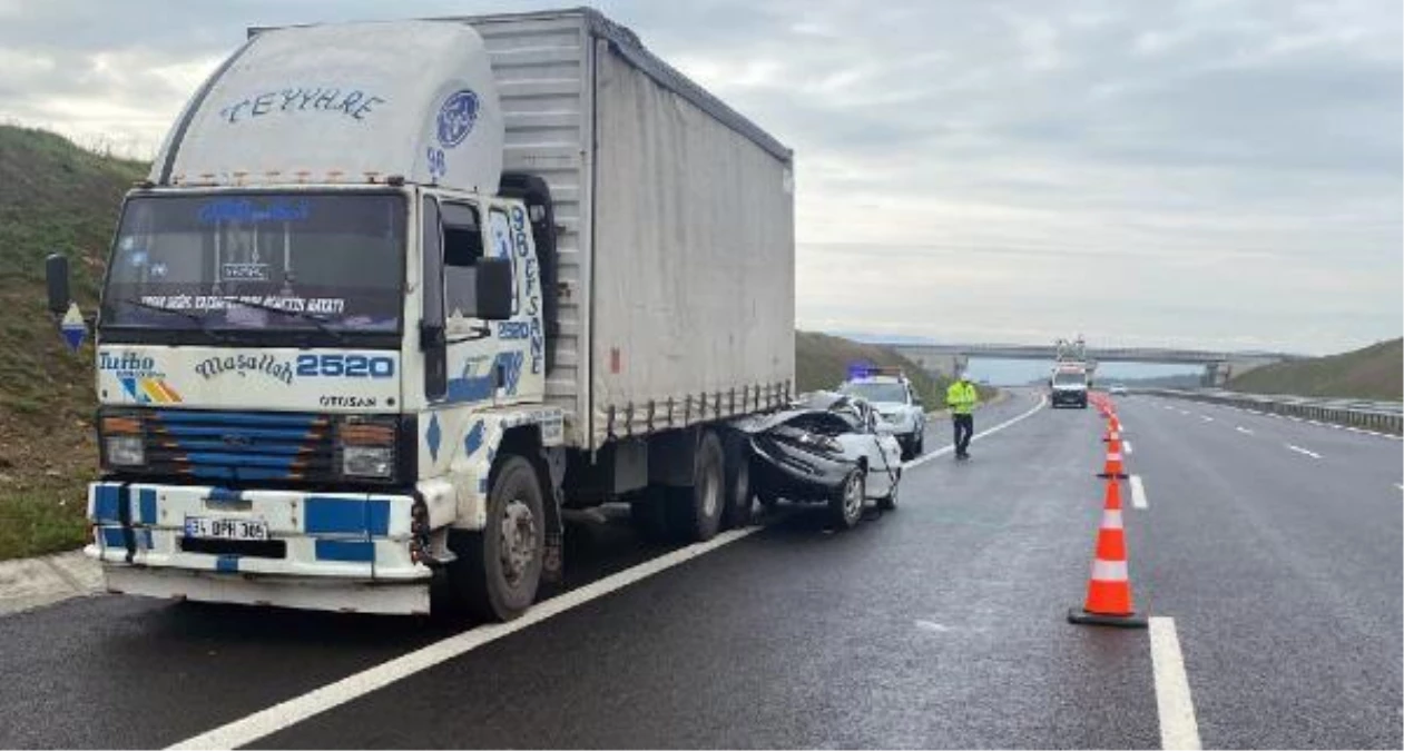 Tekirdağ\'da kaza; uzman çavuş, eşi ve çocuğu yaralandı