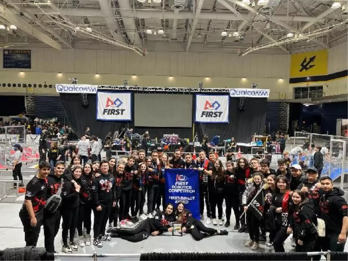 Amerika\'daki robot yarışmasında Türkiye\'yi temsil eden öğrenciler şampiyon oldu