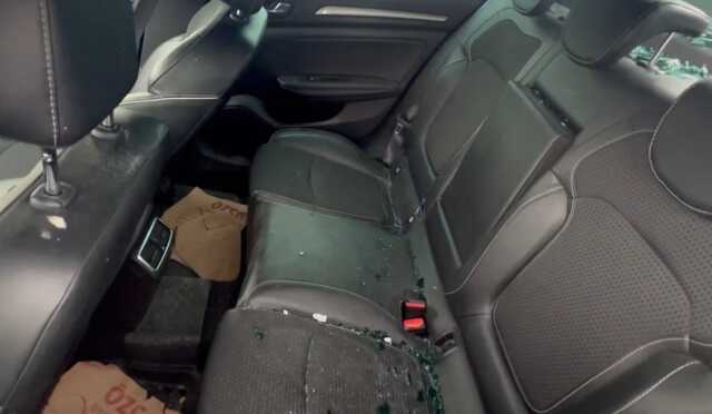 İstanbul'da otomobilde oturanlara silahlı saldırı: 1 ölü, 1 yaralı İstanbul'da otomobilde oturanlara silahlı saldırı: 1 ölü, 1 yaralı