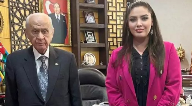Oyuncu Özlem Balcı, MHP Muğla'dan 1. Sıra Milletvekili adayı oldu