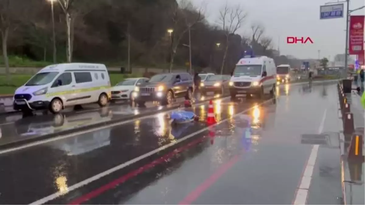 ÜSKÜDAR\'DA İETT OTOBÜSÜNE ÇARPAN MOTOSİKLETLİ HAYATINI KAYBETTİ