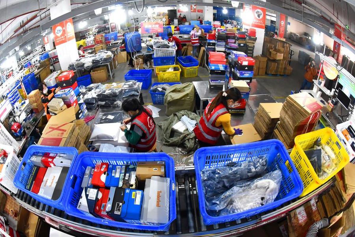 Çin\'in E-Ticaret Lojistiği Sektörü Mart Ayında İstikrarlı Büyüme Kaydetti