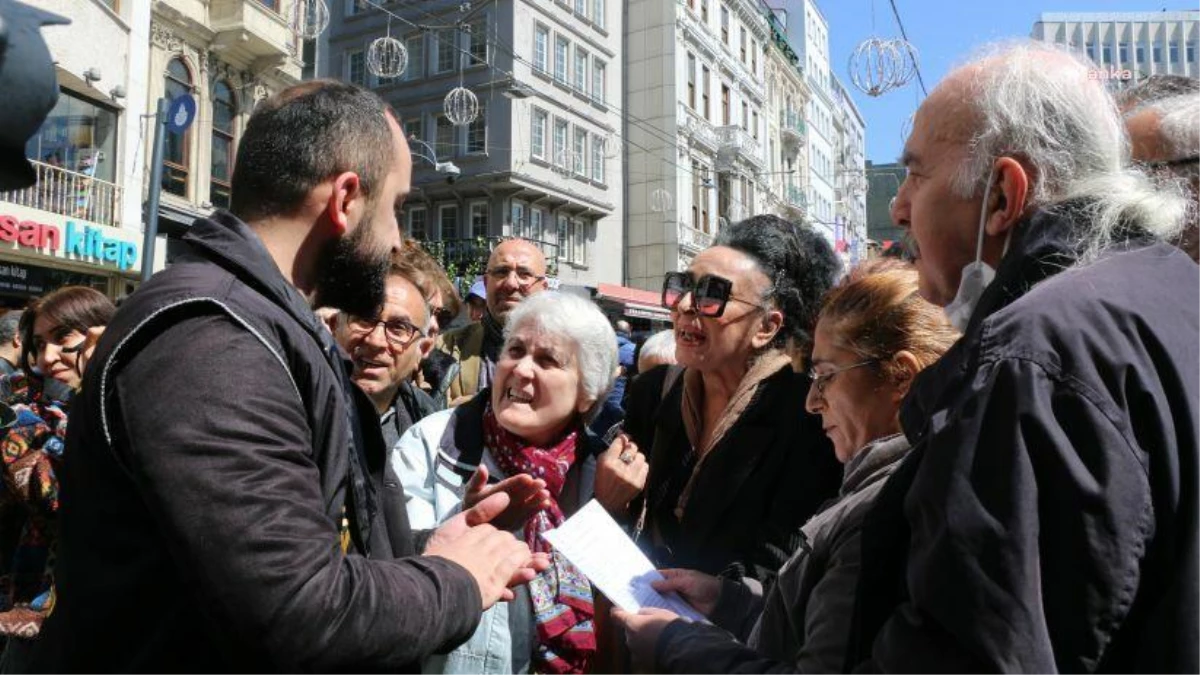 Cumartesi Anneleri\'ne Galatasaray Meydanı\'nda Gözaltı: "Kayıplarımızı Aramaya, Akıbetlerini Sormaya, Faillerinin Cezalandırılmasını İstemeye Devam...