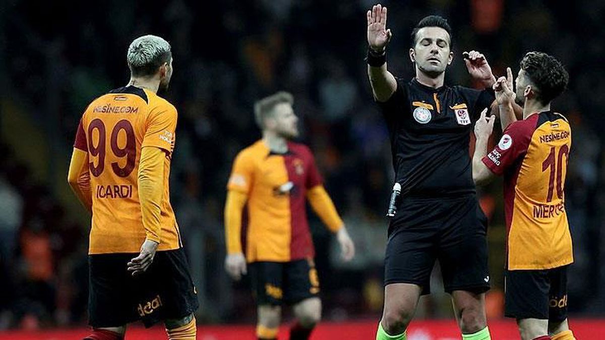 Galatasaraylı futbolcular isyan çıkardı! Başakşehir maçı sonrası soyunma odasında yaşananlar ortaya çıktı