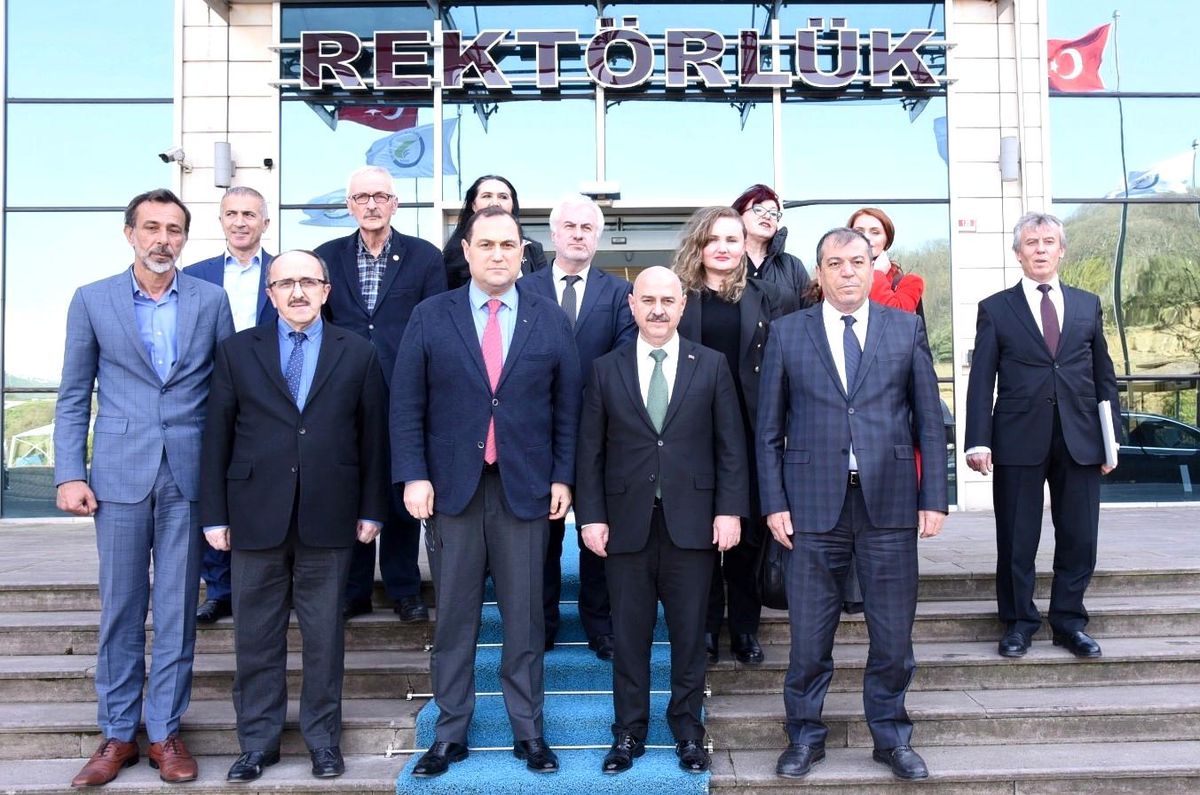 Gürcistan Ankara Büyükelçisi\'nden Düzce Üniversitesi rektörüne ziyaret