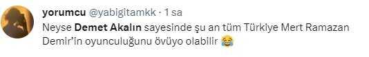 Mert Ramazan Demir'in oyunculuğunu övmek isteyen Demet Akalın isimleri karıştırınca alay konusu oldu