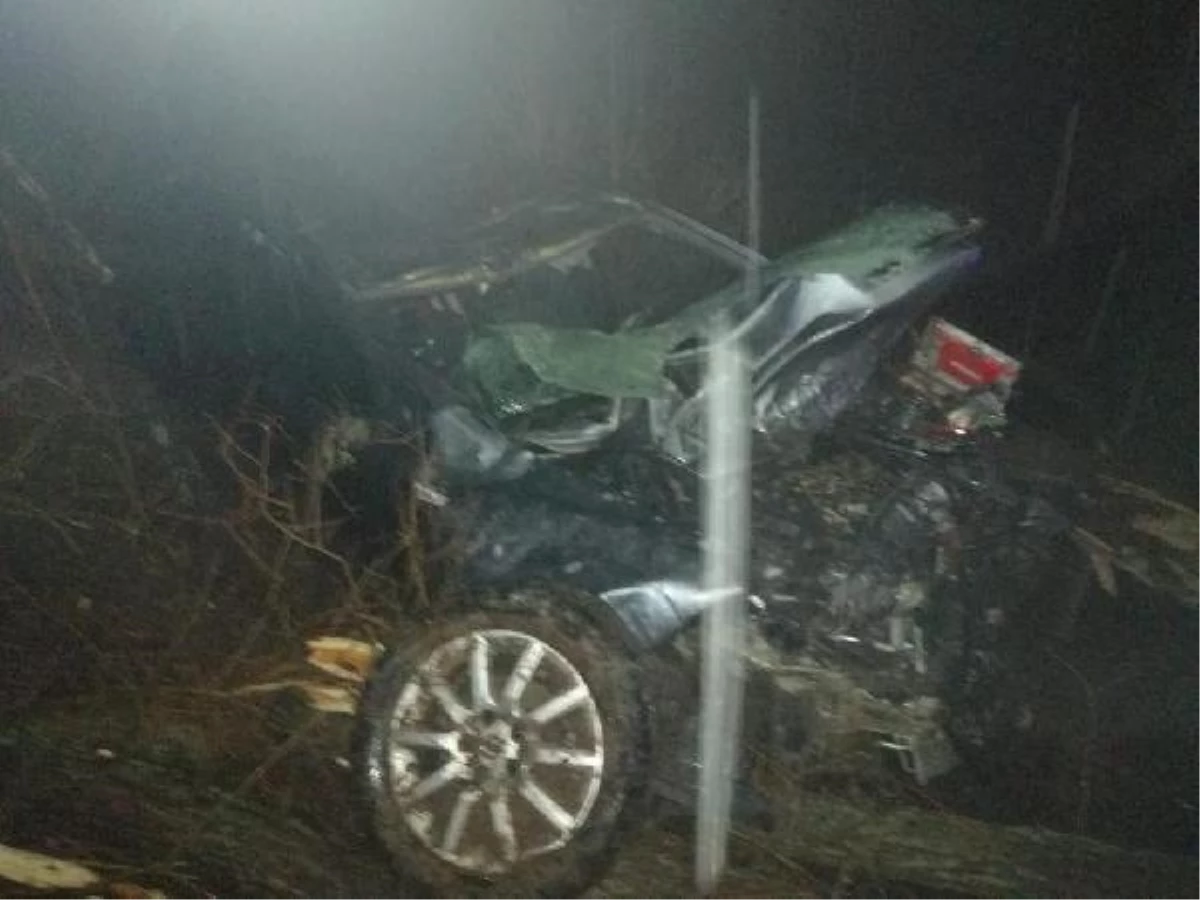 Otomobil şarampole devrildi: Uzman çavuş, eşi ve kızı öldü