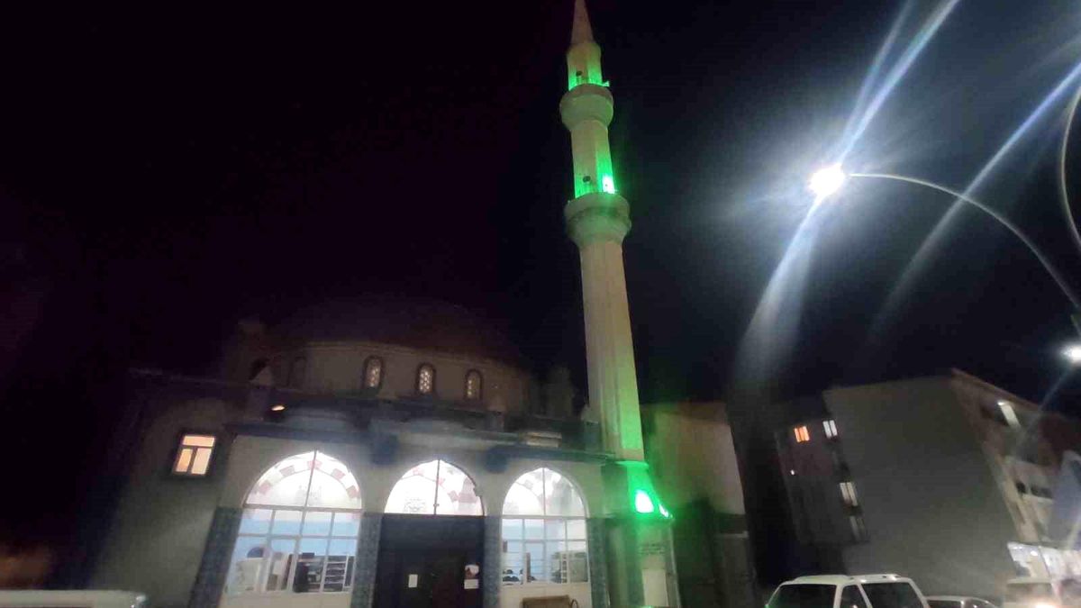 Özalp'ta hatimle teravih namazı