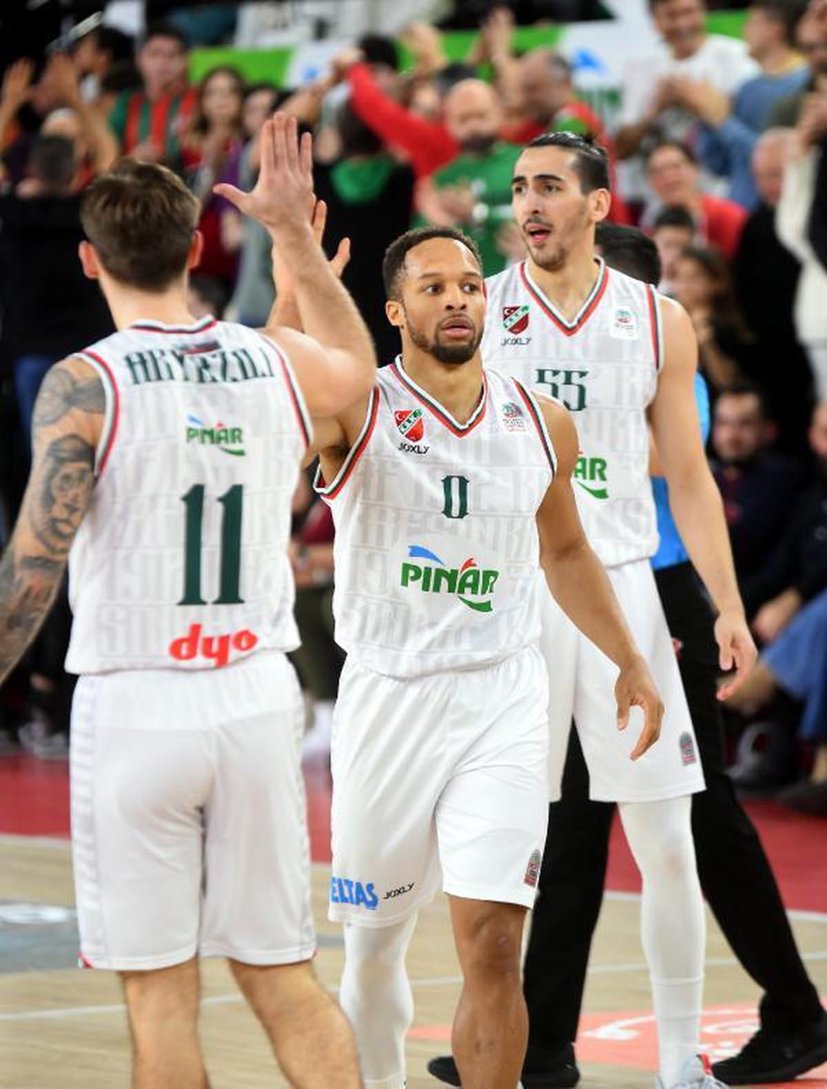 Pınar Karşıyaka\'nın konuğu Anadolu Efes