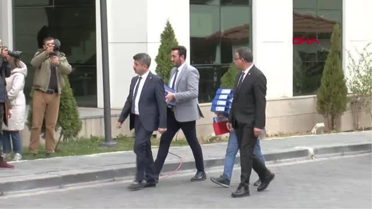 BAĞIMSIZ TÜRKİYE PARTİSİ MİLLETVEKİLİ ADAY LİSTESİNİ YSK'YA TESLİM ETTİ