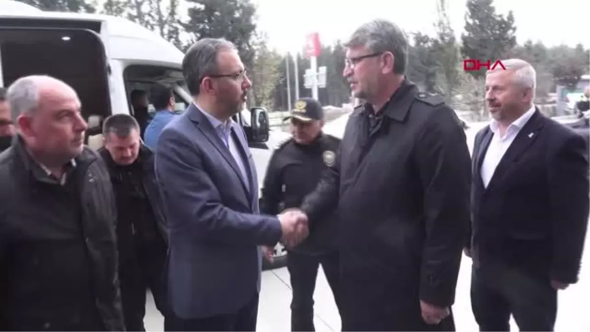 BAKAN KASAPOĞLU, KAHRAMANMARAŞ\'TA PORTATİF TENİS KORTU AÇTI