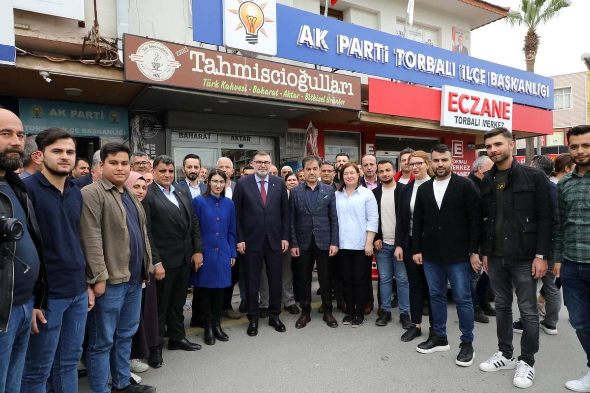 AK Parti İl Başkanı Saygılı ilçe teşkilatlarıyla bir araya geldi