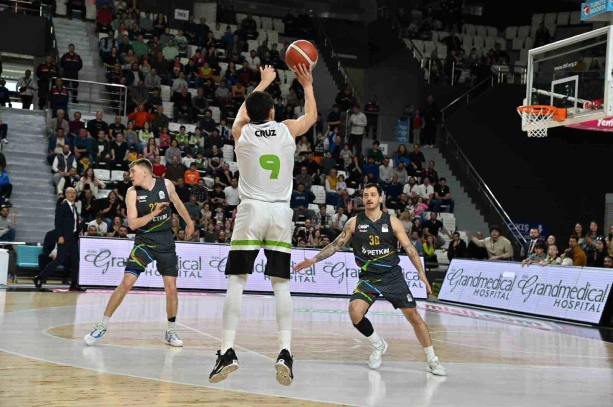 Basketbol Süper Ligi: Manisa BBSK: 86 Aliağa Petkimspor: 78