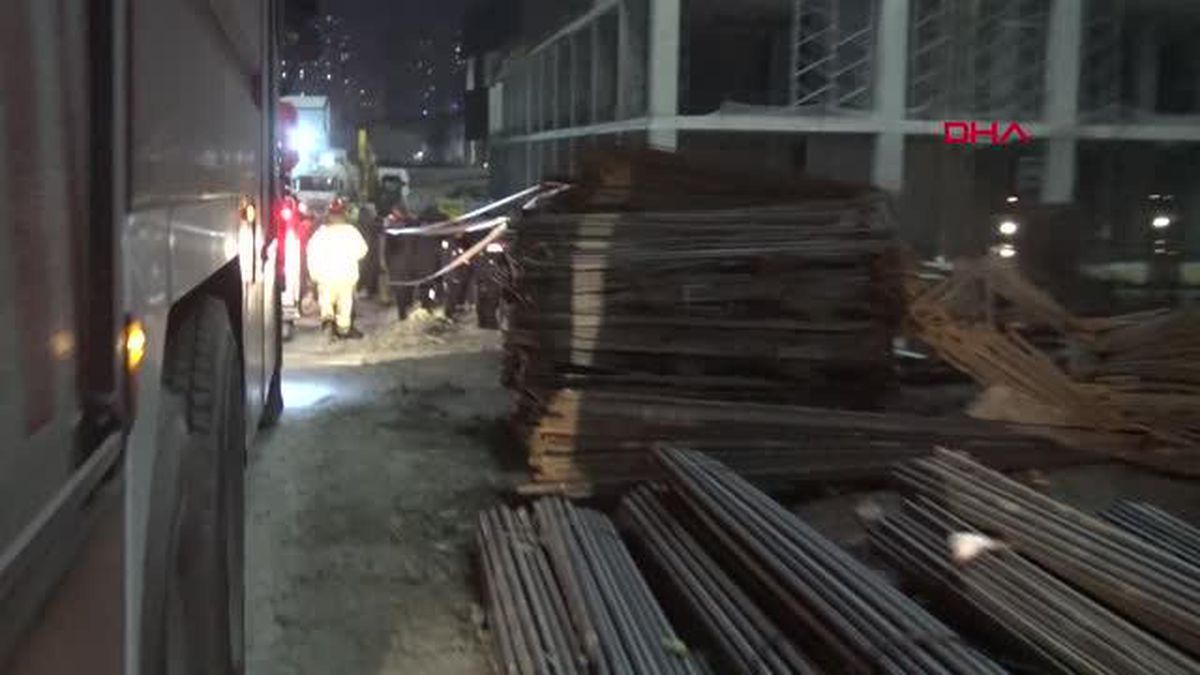İSTANBUL-AVCILAR'DA İŞ MERKEZİNİN İNŞAATINDA BETON KALIPLAR ÇÖKTÜ; 5 İŞÇİ GÖÇÜK ALTINDA KALDI