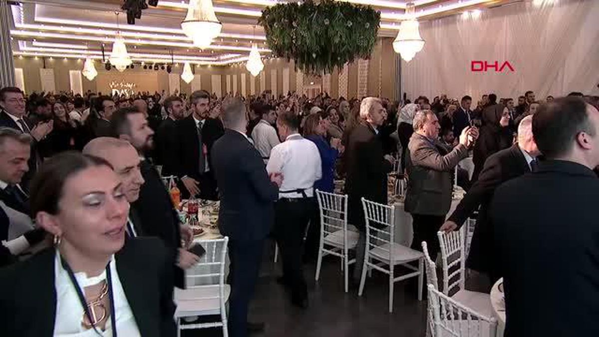 İSTANBUL-ERDOĞAN BAŞAKŞEHİRLİ ROMANLARLA İFTAR YAPTI