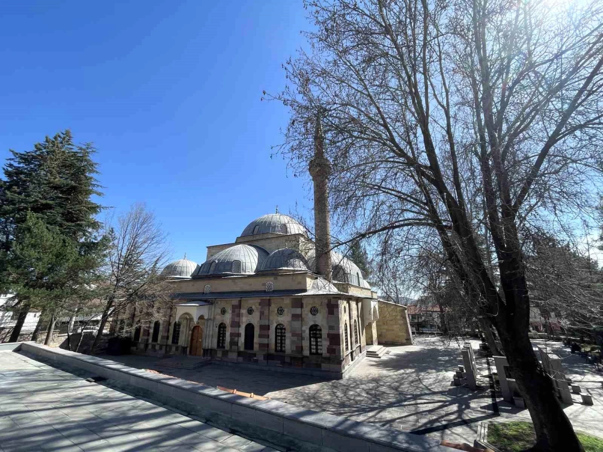 Kanuni Sultan Süleyman\'ın inşa ettirdiği cami 5 asırdır ayakta