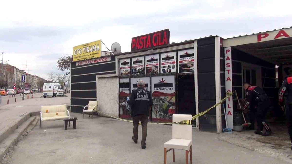 Oto yıkamacıda çıkan tartışma kanlı bitti: 2 yaralı