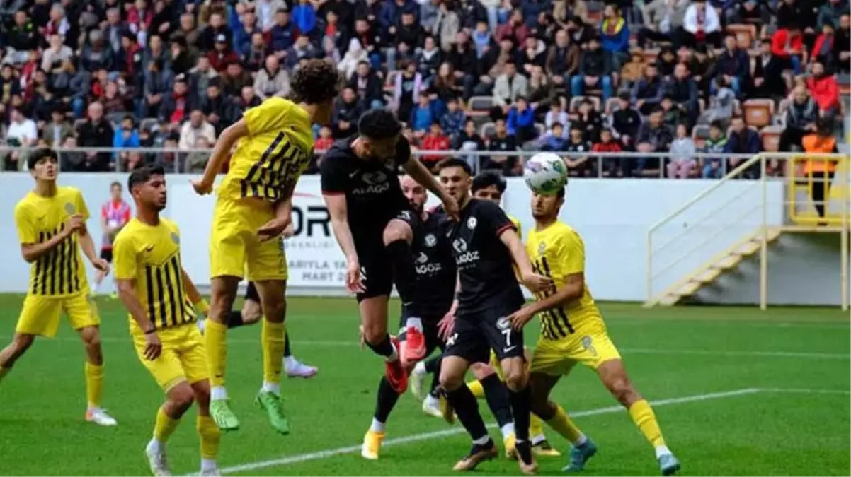 Sahalarda ender görülen skor! Çorum FK, Tarsus İdman Yurdu\'nu 9-0 yendi