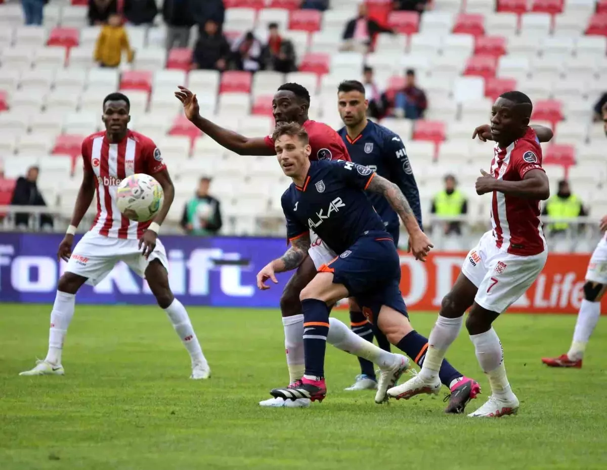 Spor Toto Süper Lig: DG Sivasspor: 1Medipol Başakşehir: 1 (Maç sonucu)