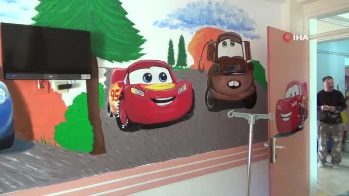 Hastane duvarlarına çizgi film karakterleri çizildi
