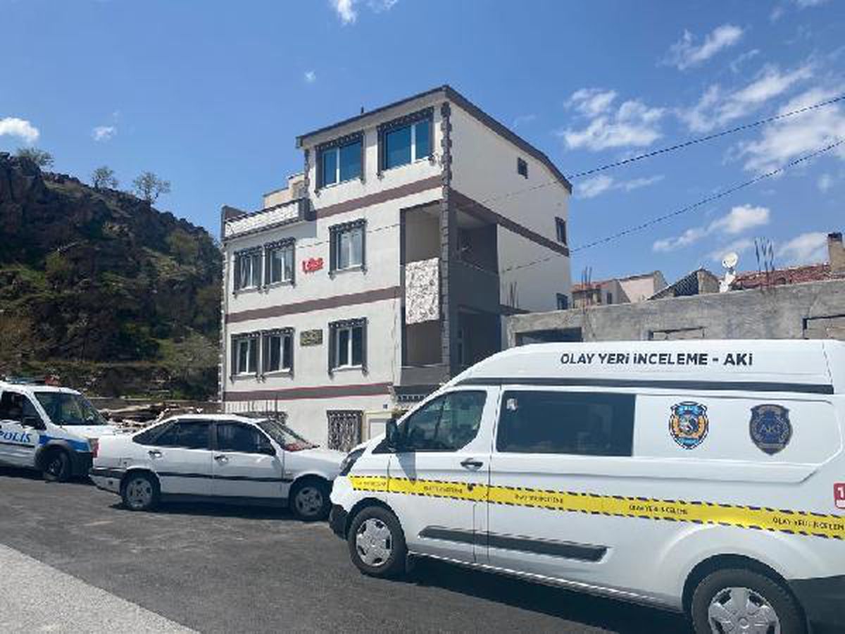 İki çocuk annesi evinde ölü bulundu