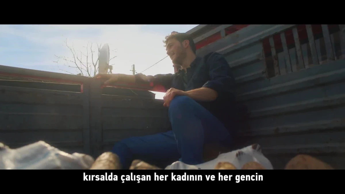 Kılıçdaroğlu, Bazı Televizyon Kanallarının Yayınlamayı Reddettiği Kampanya Filminin Beşincisini Paylaştı: "Kırsalda Çalışan Her Kadının ve Her Gencin...