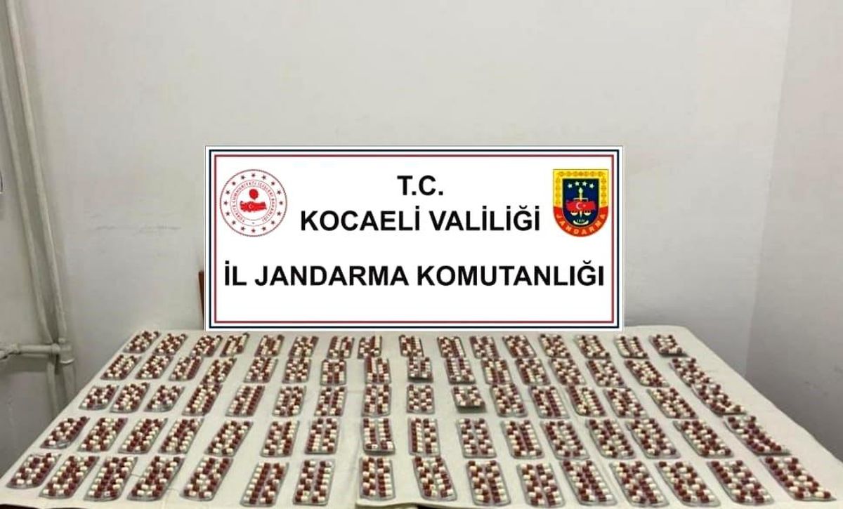 Kocaeli\'de bin 115 sentetik ecza hap ele geçirildi