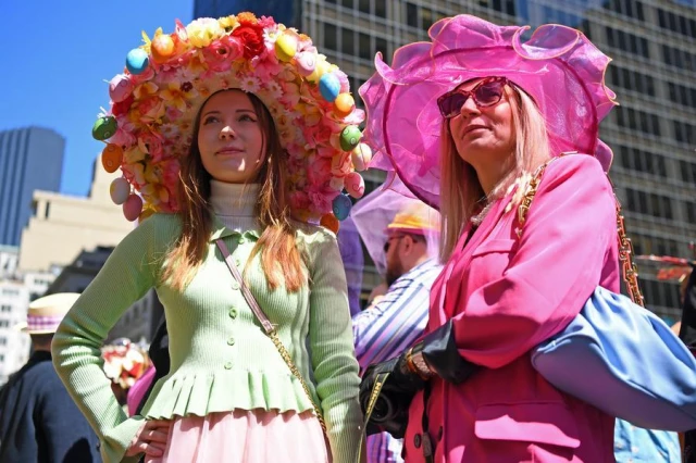 New York'ta Paskalya Geçidi ve Bonnet Festivali Düzenlendi