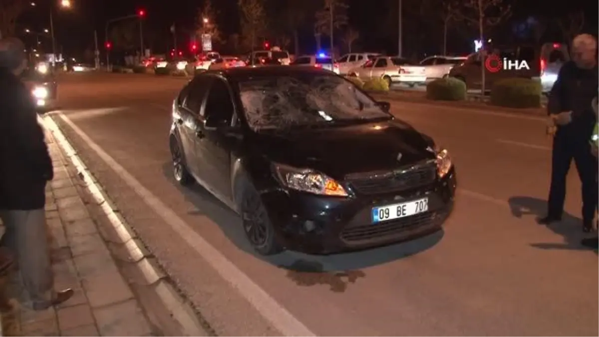 Otomobilin çarptığı 2 kişi ağır yaralandı