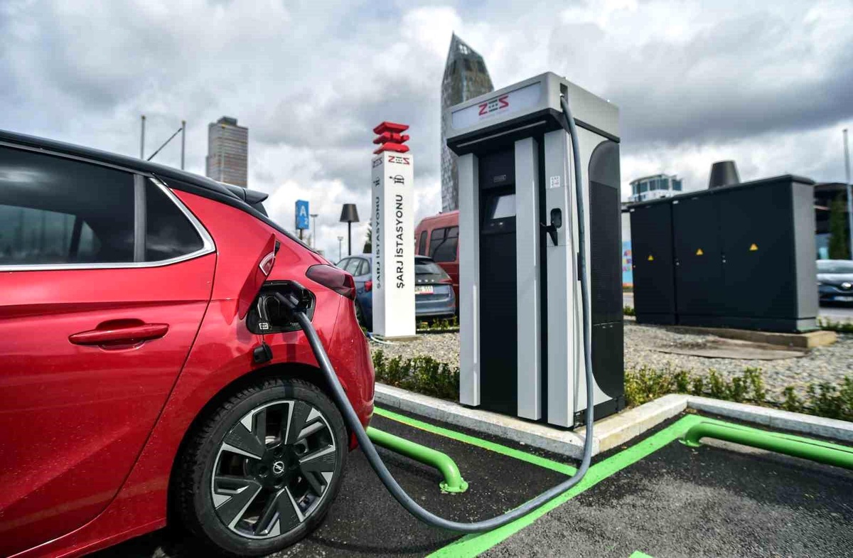 Türkiye\'de elektrikli otomobile geçiş hızlandı, satışlar her ay artıyor