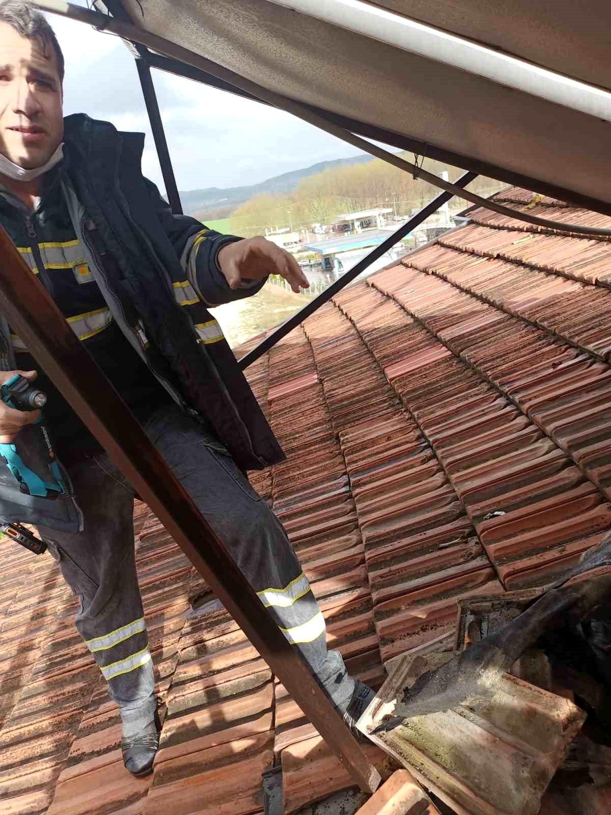 Kastamonu'da Yıldırım Düştü, Yangın Çıktı