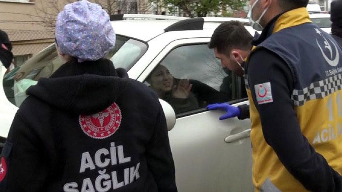 2 araca çarpıp kendini cipine kilitledi! Dışarı çıkınca basın mensuplarına saldırdı