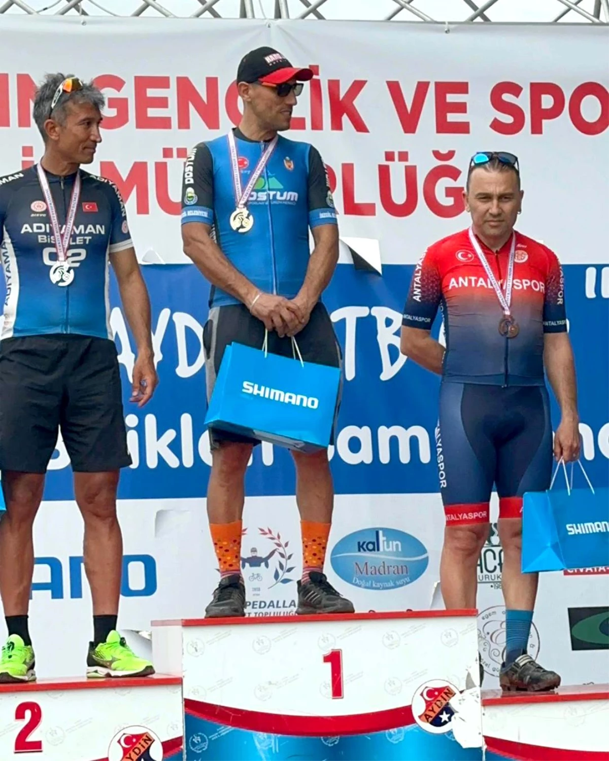 Antalyasporlu pedallar sezonu kürsüde açtı