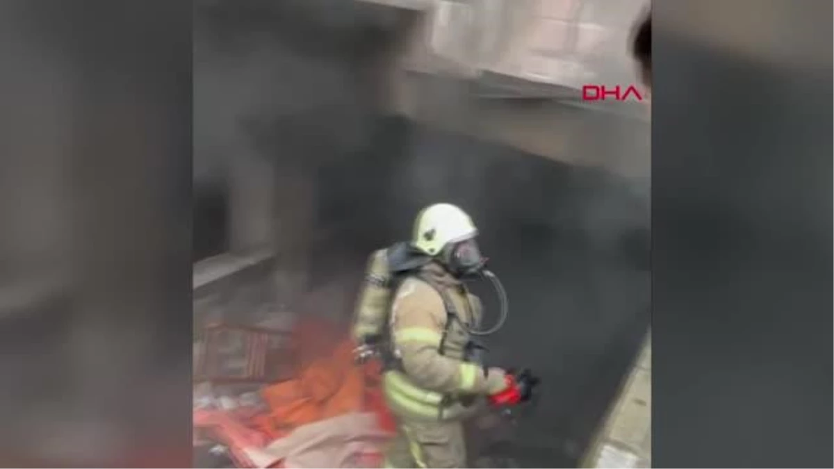 Avcılar\'da Kentsel Dönüşüm Kapsamında Boşaltılan Binada Yangın Çıktı